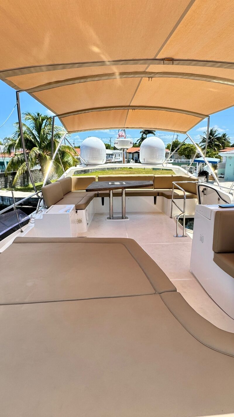 60ft Prestige Yacht available in Miami with 1 jet ski included for one hrs for up to 13 Guest. - Image 9